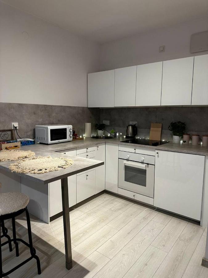 Apartament Centrum, Miejsce Parkingowe W Cenie 바르샤바 외부 사진